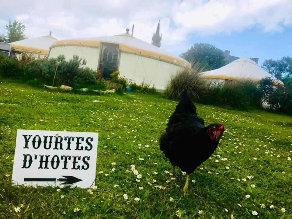 Les Yourtes d'Hôtes Plouguiel Exterior foto